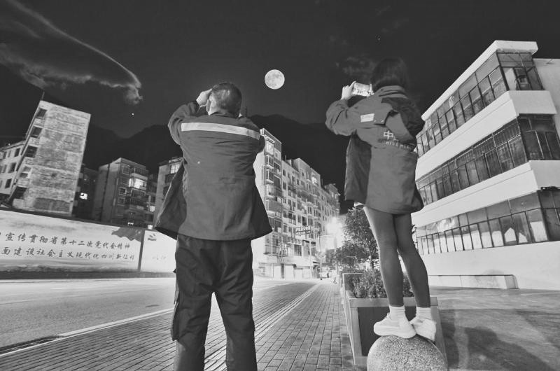 9月10日瀘定縣_副本.jpg 9月10日瀘定縣_副本.jpg