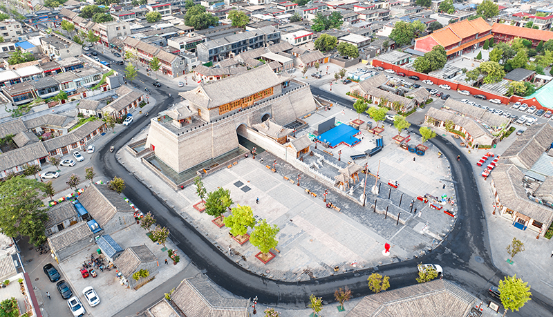 2022年9月8日，石家莊，航拍正定縣正定古城陽和樓與正定歷史文化街。