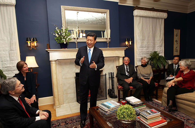 習近平2012年訪美時與老朋友敘舊場景。